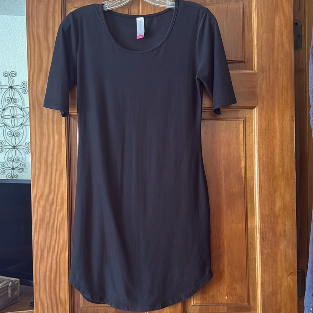 No Boundaries lady’s dress